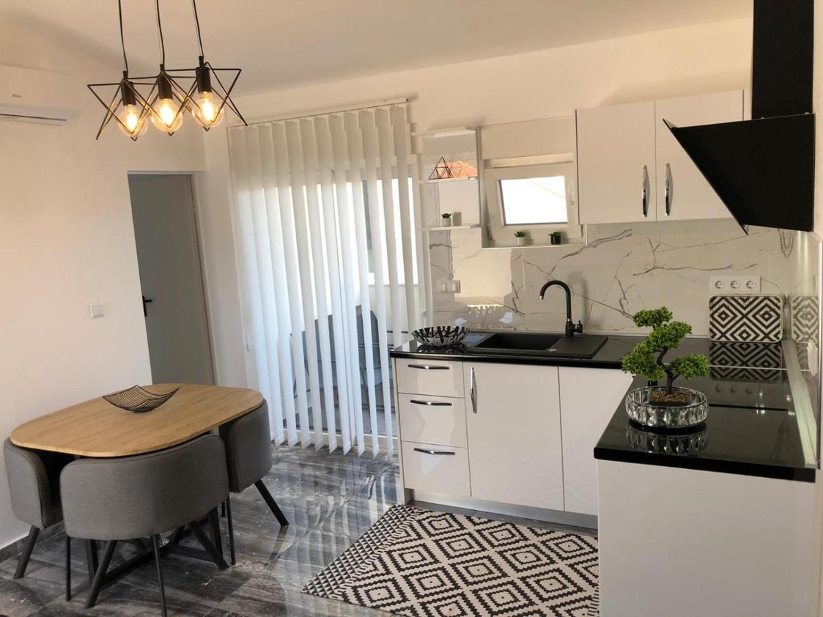 Appartement Apartman Luce à Bibinje Extérieur photo